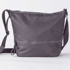 NEW! Lululemon Go Lightly Shoulder Bag Magnum OS